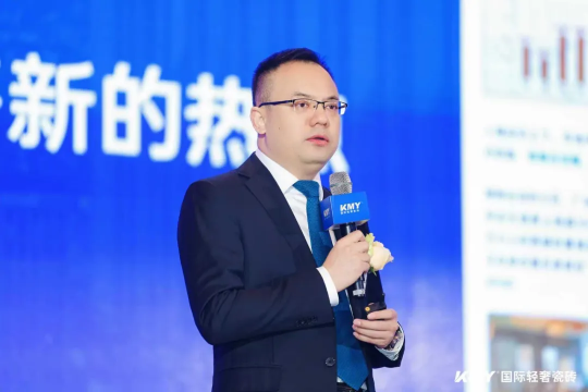 云图片